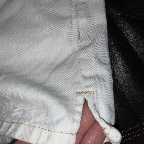 Calvin Klein jean shorts - Picture 9 of 9